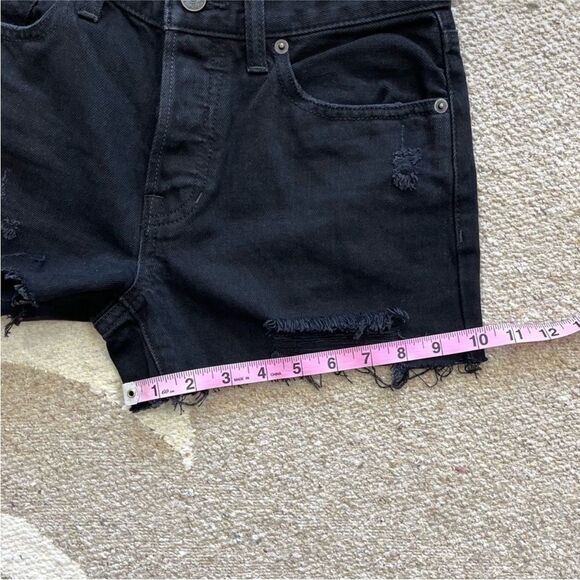 We The Free Size 25 Sofia Button Fly Black Distressed Denim Shorts Free People - Picture 8 of 9